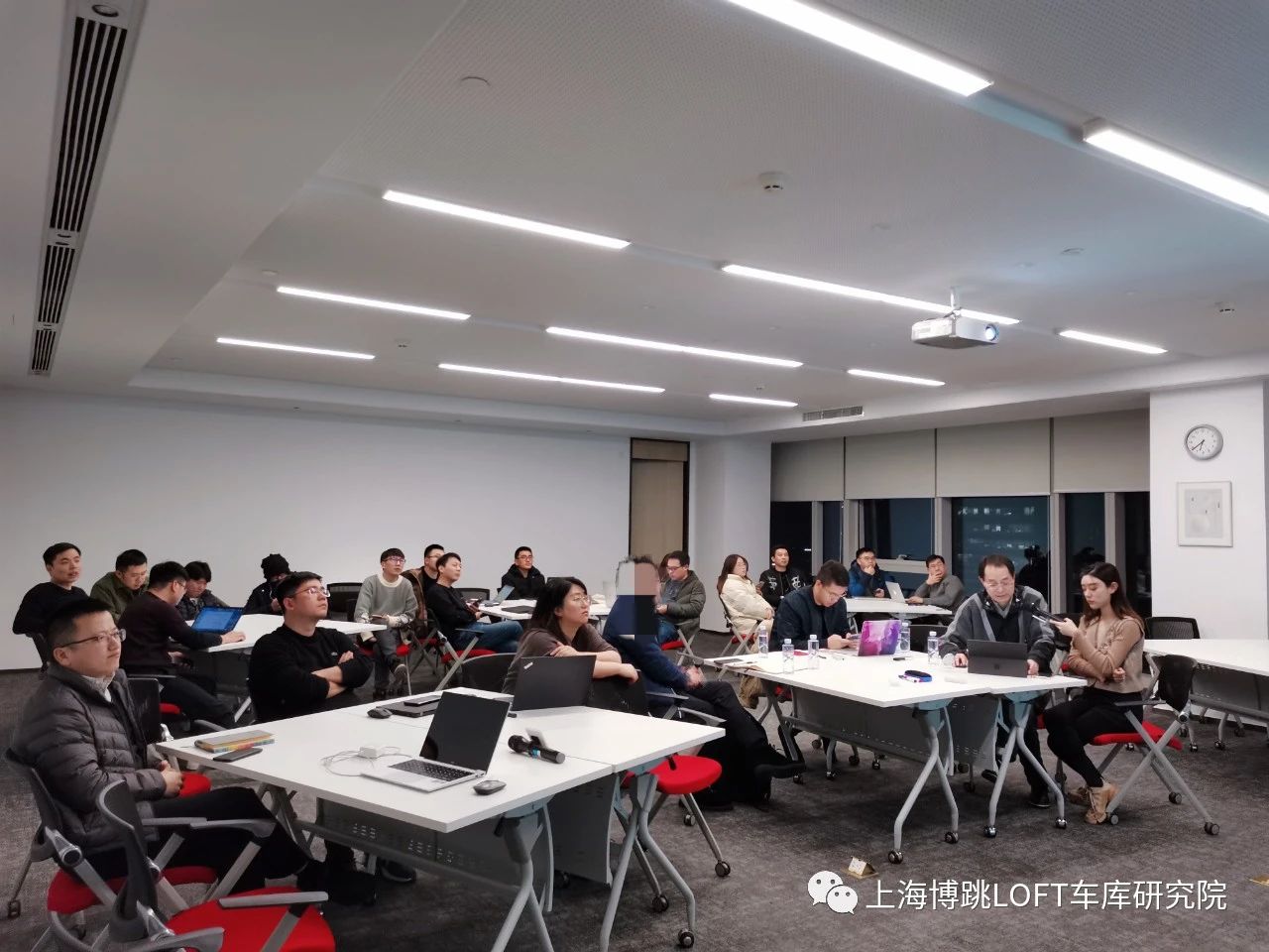 塔城杭州LOFT车库专题会